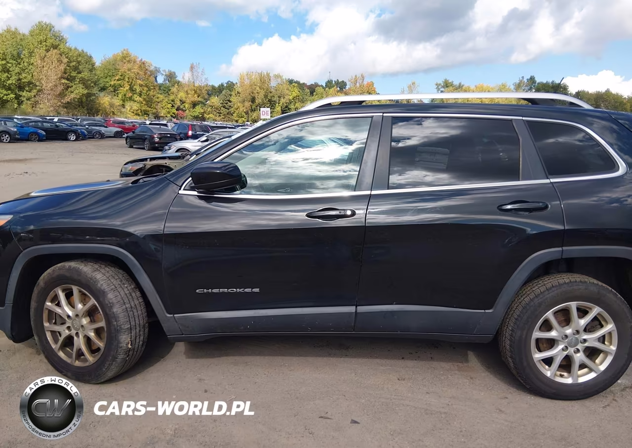 2014 Jeep Cherokee Latitude VIN:1C4PJMCB0EW294262 - 15