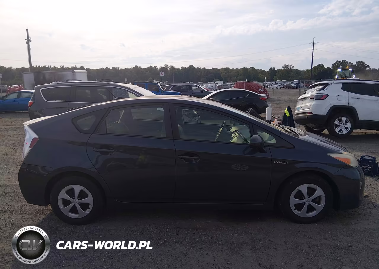 2012 Toyota Prius Three VIN:JTDKN3DU8C5393701 - 13