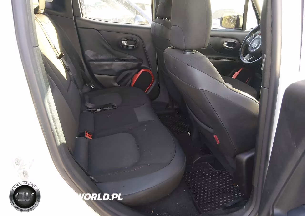 2017 Jeep Renegade Trailhawk 4X4 VIN:ZACCJBCB7HPF73065 - 8