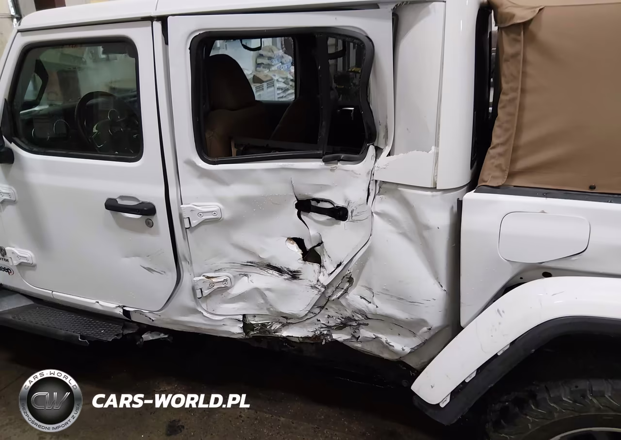 2020 Jeep Gladiator Overland 4X4 VIN:1C6HJTFG3LL175357 - 6
