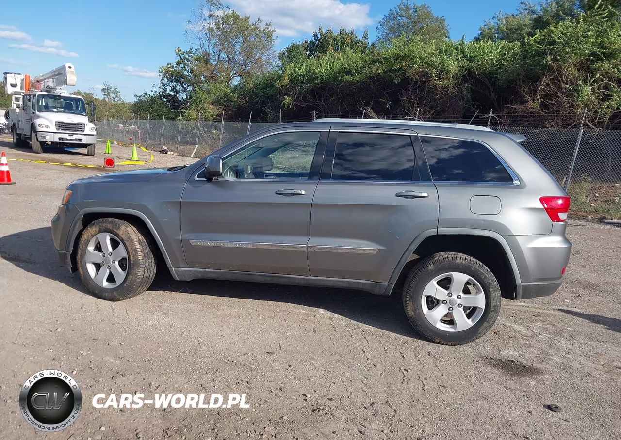 2012 Jeep Grand Cherokee Laredo VIN:1C4RJFAGXCC133290 - 15