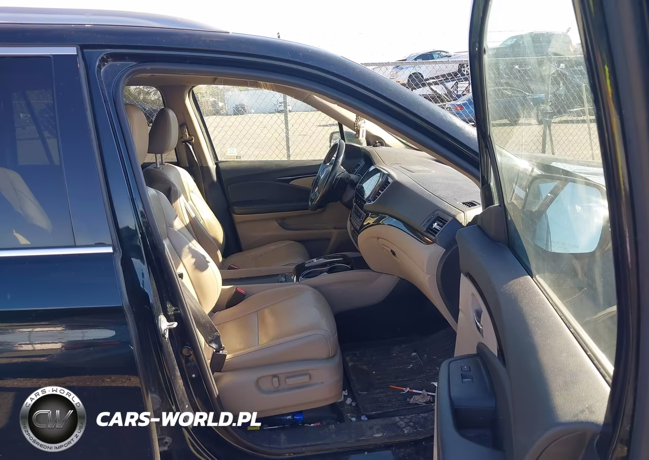 2019 Honda Pilot Elite VIN:5FNYF6H02KB035412 - 5