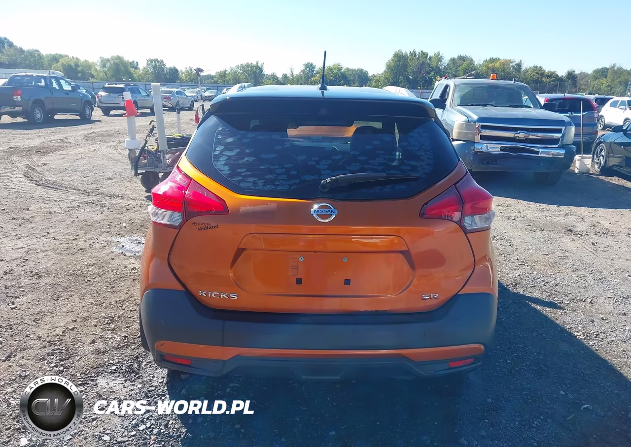 2019 Nissan Kicks Sr VIN:3N1CP5CU5KL568161 - 17