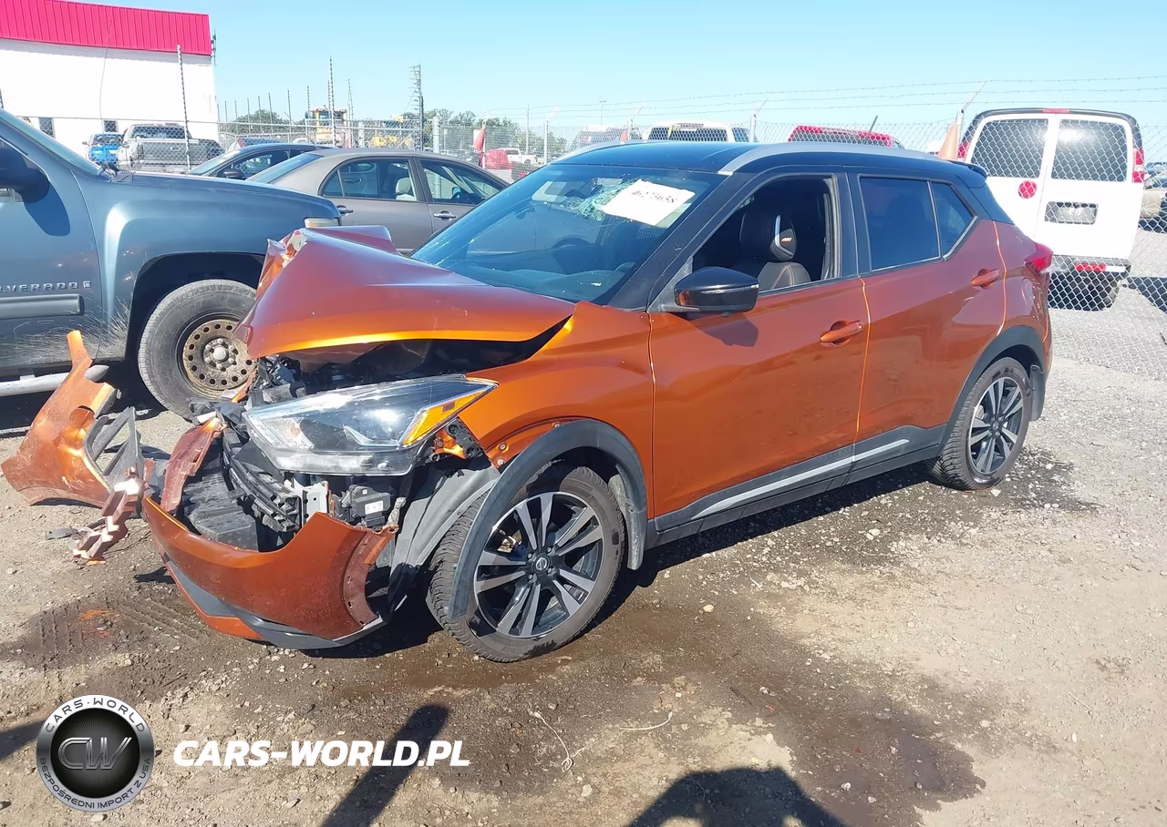 2019 Nissan Kicks Sr VIN:3N1CP5CU5KL568161 - 2