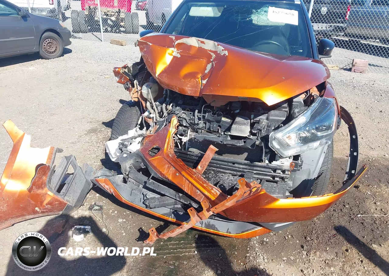 2019 Nissan Kicks Sr VIN:3N1CP5CU5KL568161 - 6