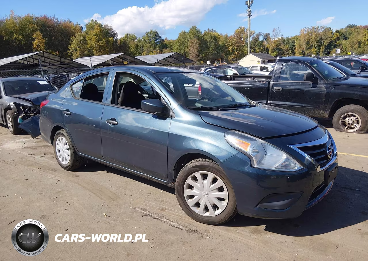 2017 Nissan Versa 1.6 S+