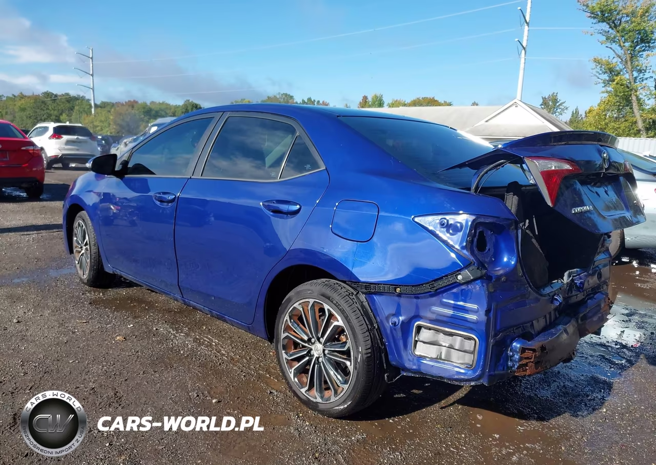 2015 Toyota Corolla S Plus VIN:2T1BURHE1FC481375 - 3