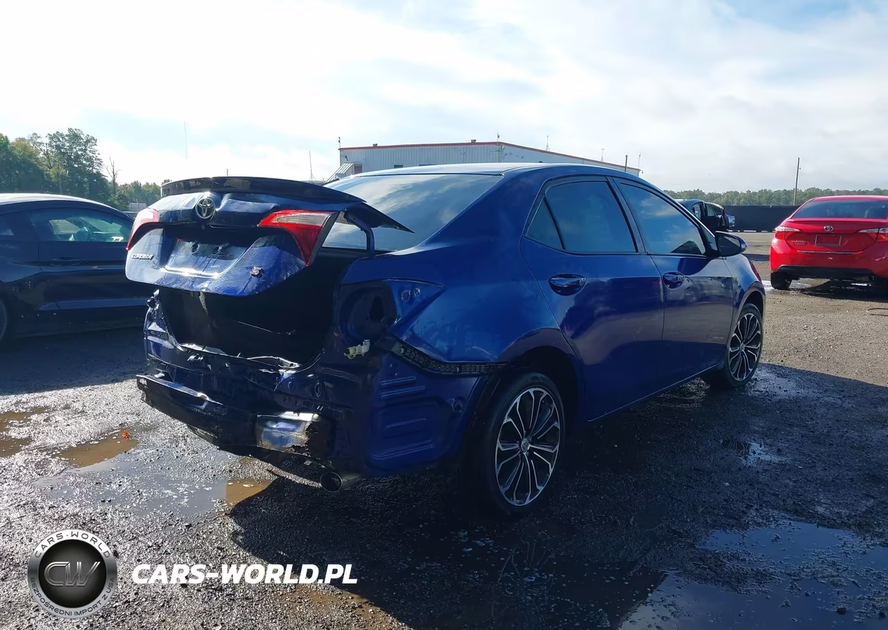 2015 Toyota Corolla S Plus VIN:2T1BURHE1FC481375 - 4