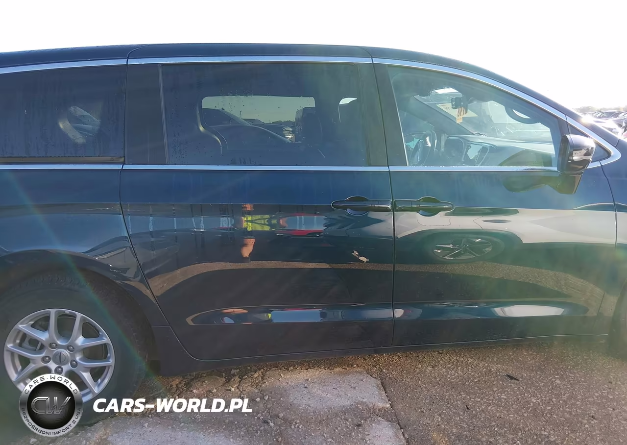 2025 Chrysler Pacifica Select VIN:2C4RC1BG0SR541086 - 13