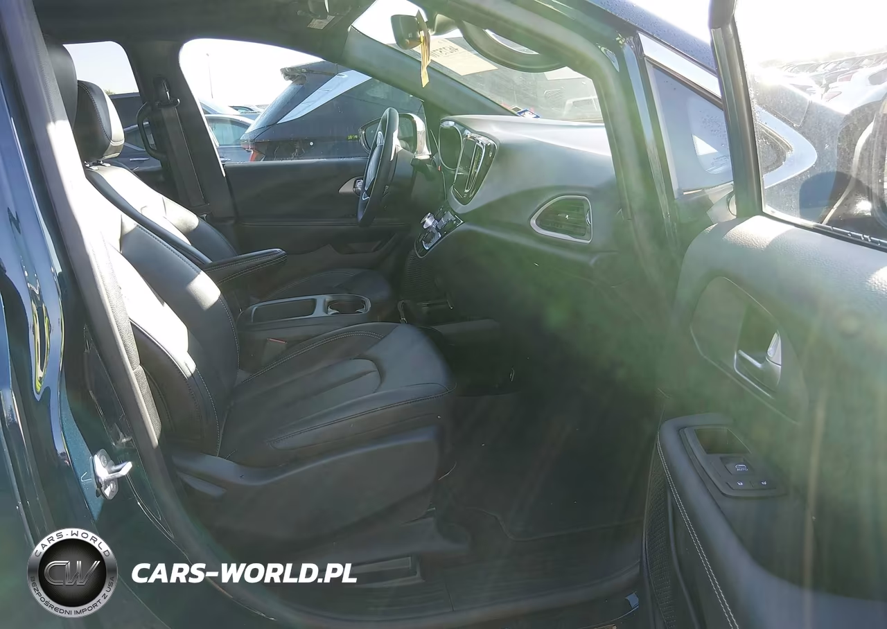 2025 Chrysler Pacifica Select VIN:2C4RC1BG0SR541086 - 5