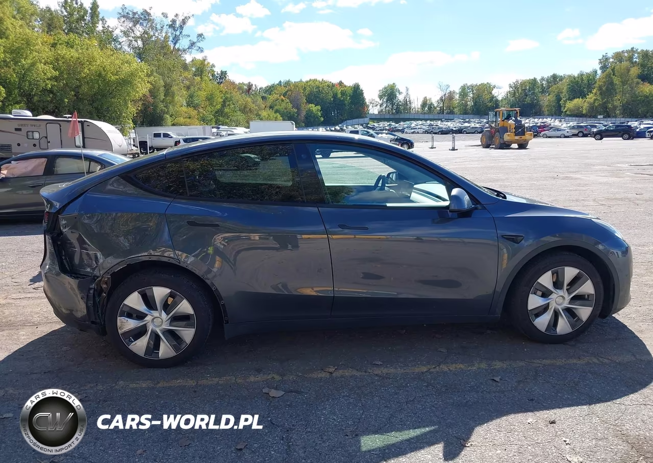 2021 Tesla Model Y Long Range Dual Motor All-Wheel Drive VIN:5YJYGDEE0MF254048 - 13
