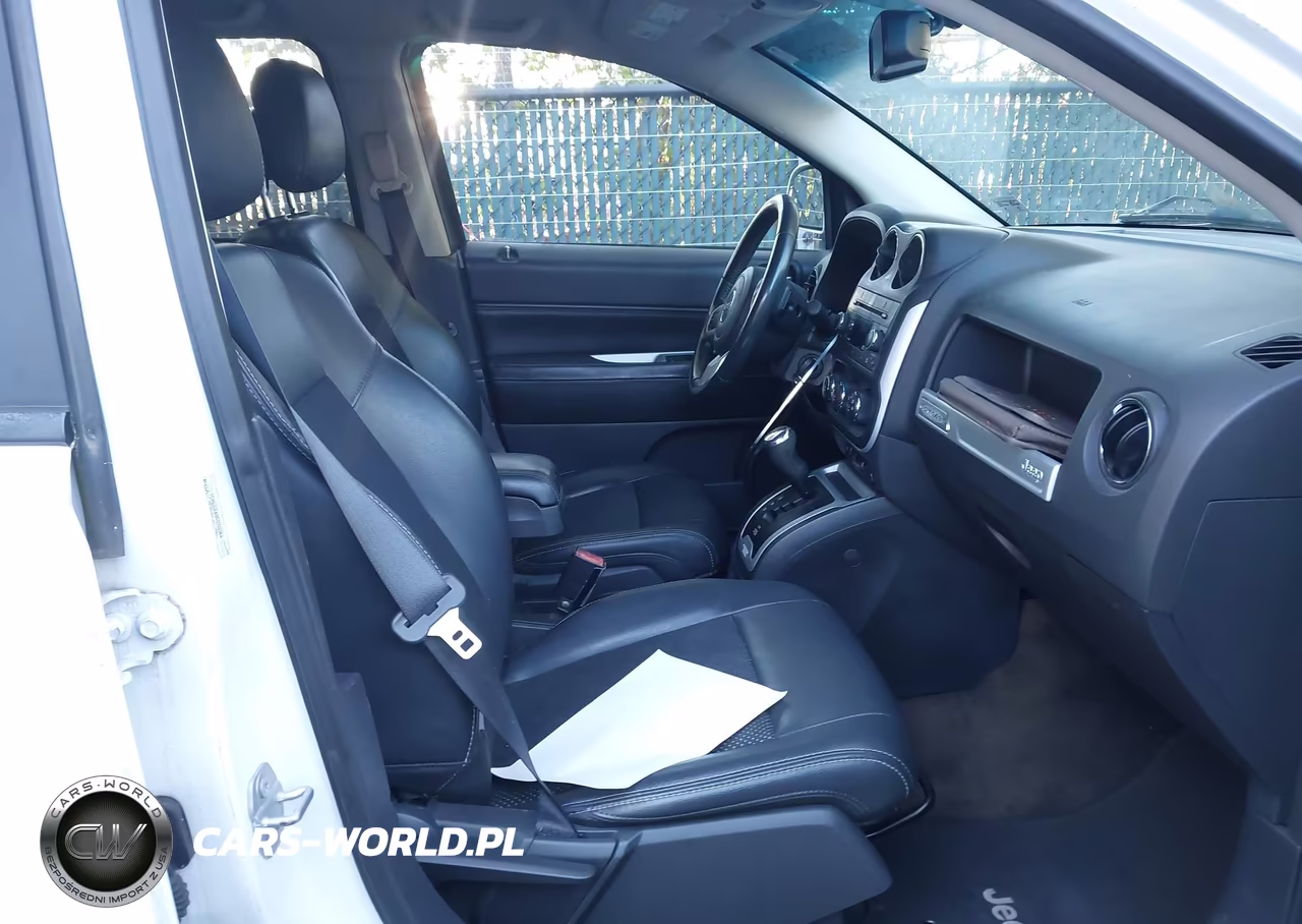 2016 Jeep Compass Latitude VIN:1C4NJCEA9GD788964 - 5