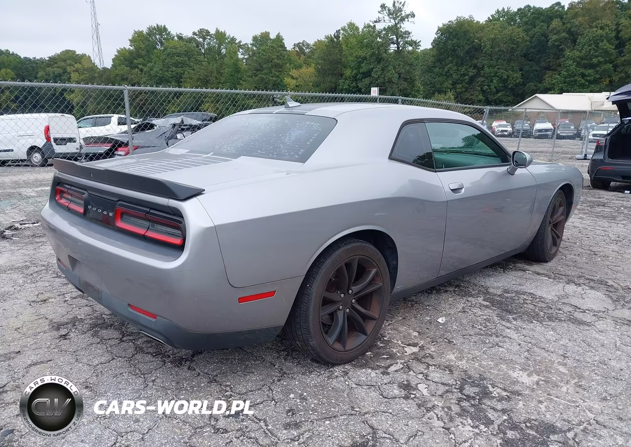 2016 Dodge Challenger Sxt VIN:2C3CDZAG1GH358834 - 4