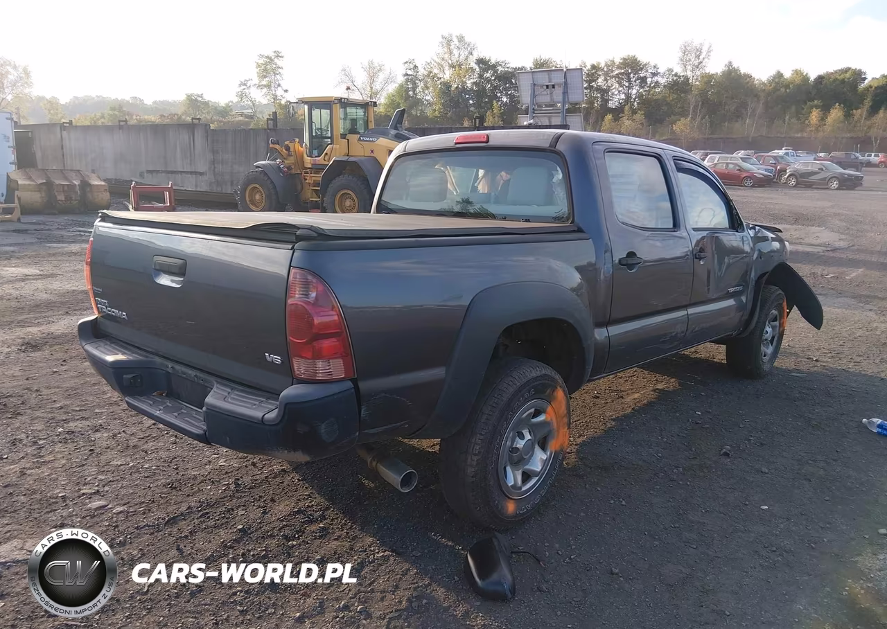 2014 Toyota Tacoma Base V6 VIN:5TFLU4EN3EX101772 - 4