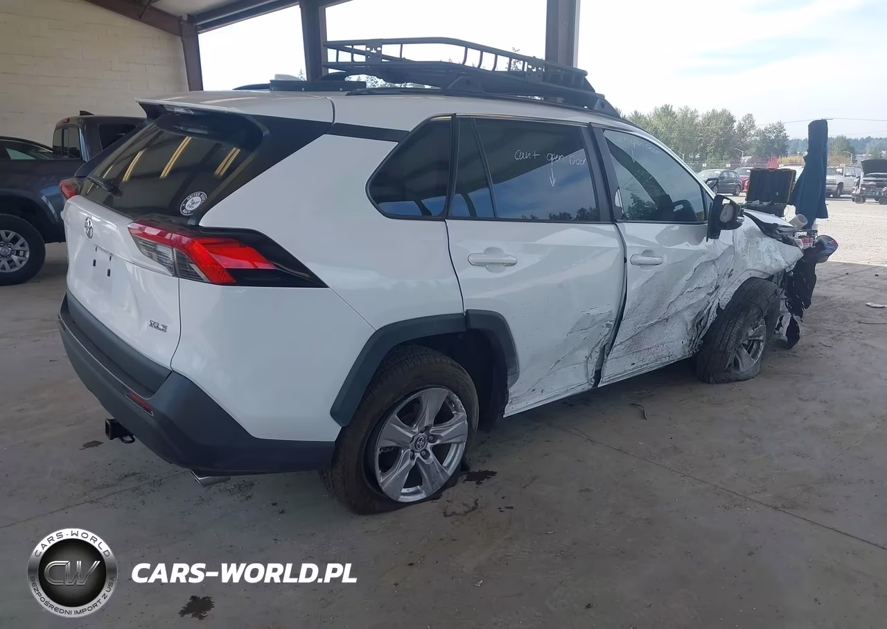 2022 Toyota Rav4 Xle VIN:2T3W1RFV2NW213856 - 4