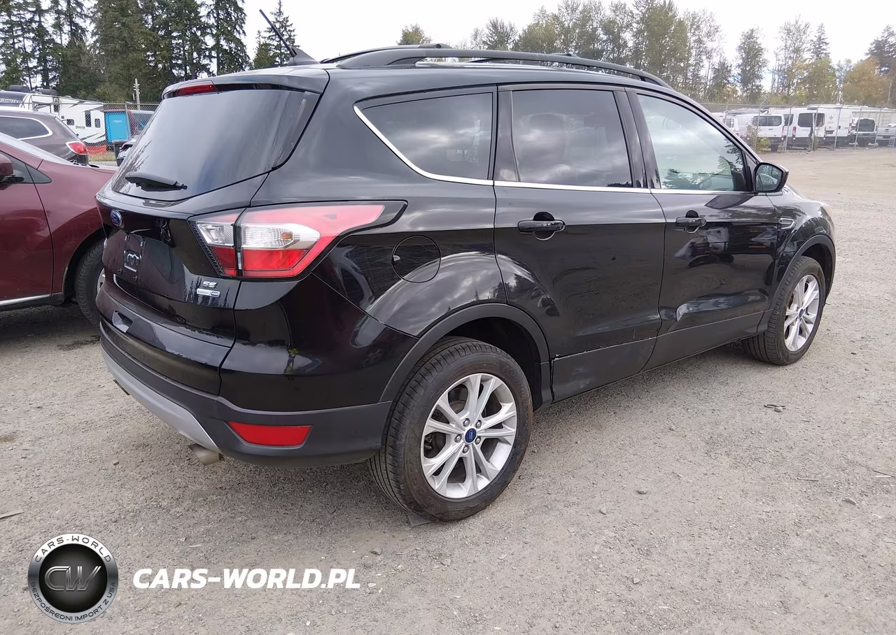 2018 Ford Escape Se VIN:1FMCU9GD8JUA86811 - 4