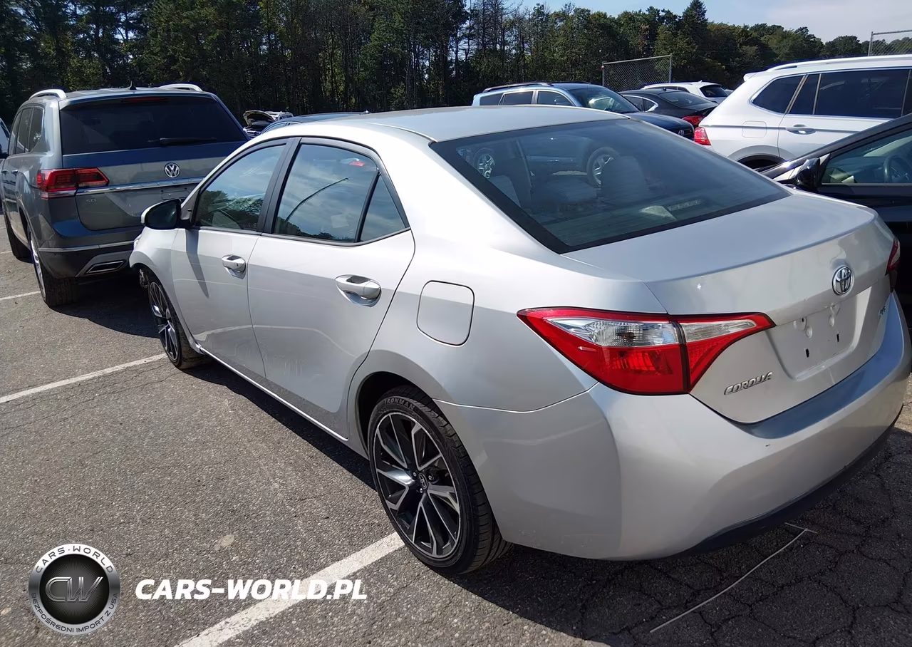 2015 Toyota Corolla Le VIN:2T1BURHE1FC381938 - 3