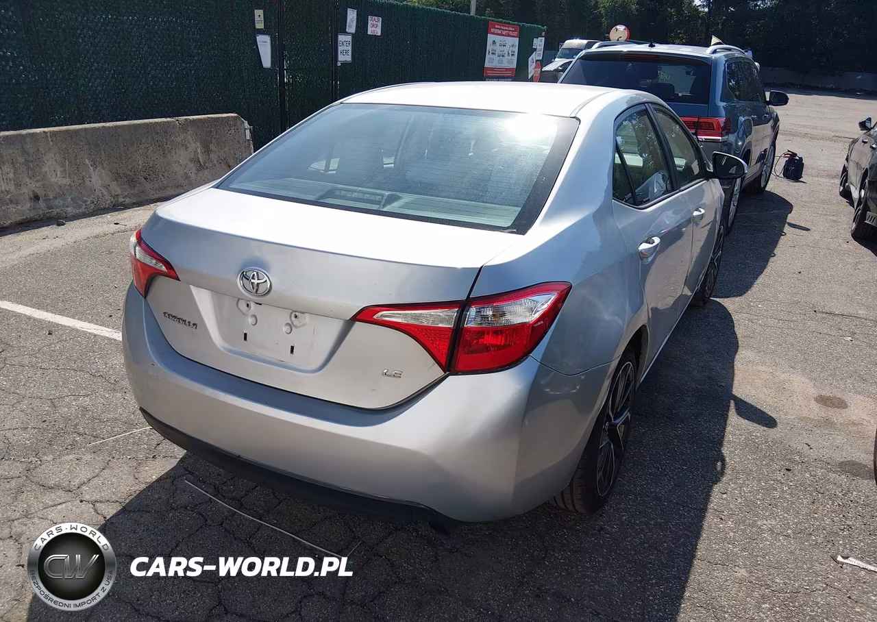2015 Toyota Corolla Le VIN:2T1BURHE1FC381938 - 4