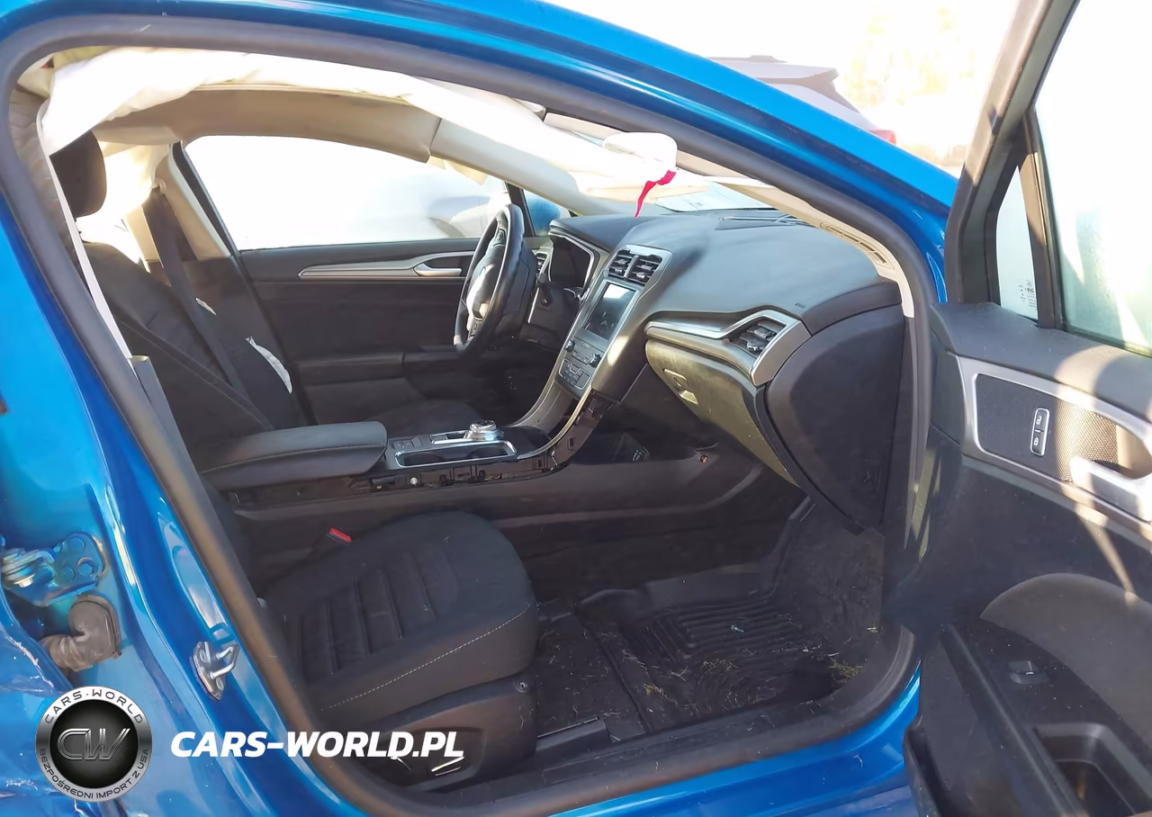 2019 Ford Fusion Se VIN:3FA6P0LU7KR197455 - 5
