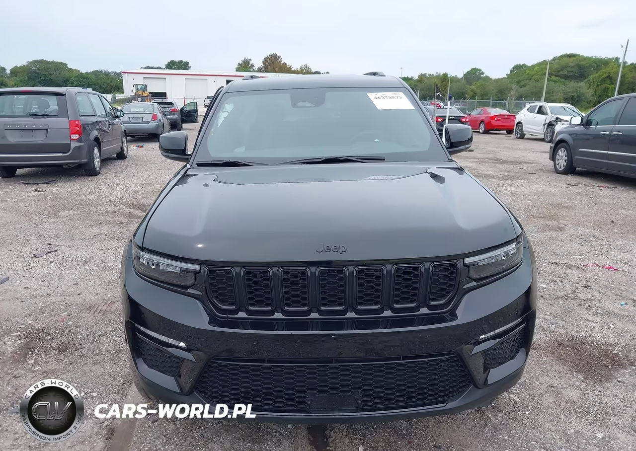 2025 Jeep Grand Cherokee Limited 4X2 VIN:1C4RJGBG4S8749833 - 12