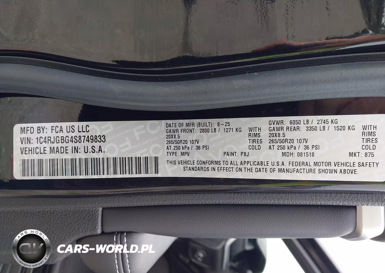 2025 Jeep Grand Cherokee Limited 4X2 VIN:1C4RJGBG4S8749833 - 9