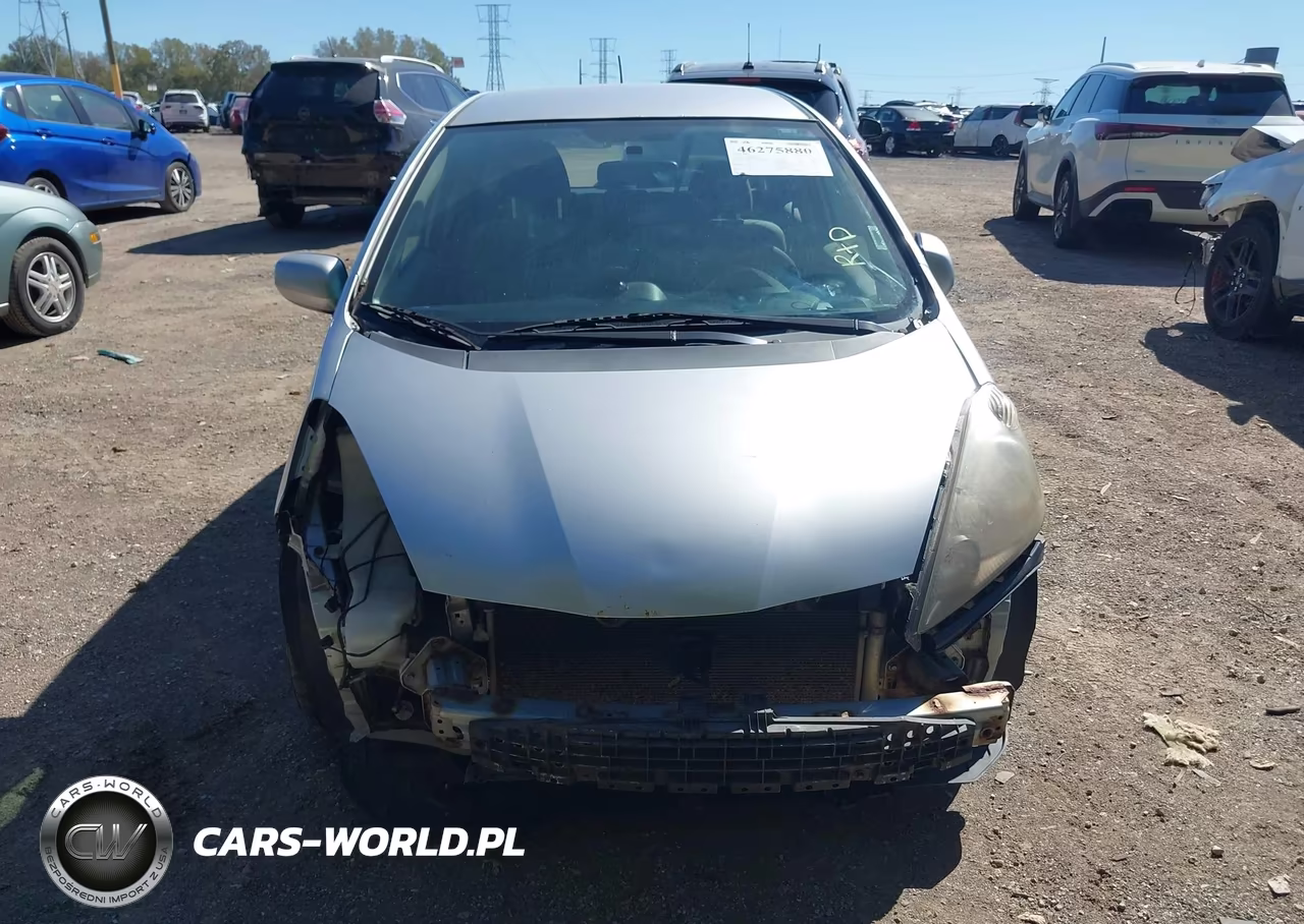 2013 Honda Fit VIN:JHMGE8H34DC073923 - 13