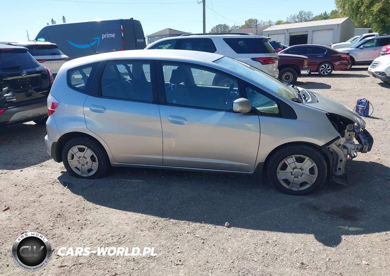 2013 Honda Fit VIN:JHMGE8H34DC073923 - 14