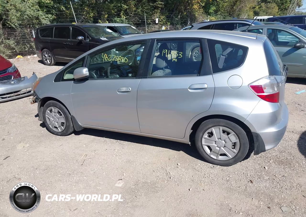 2013 Honda Fit VIN:JHMGE8H34DC073923 - 15