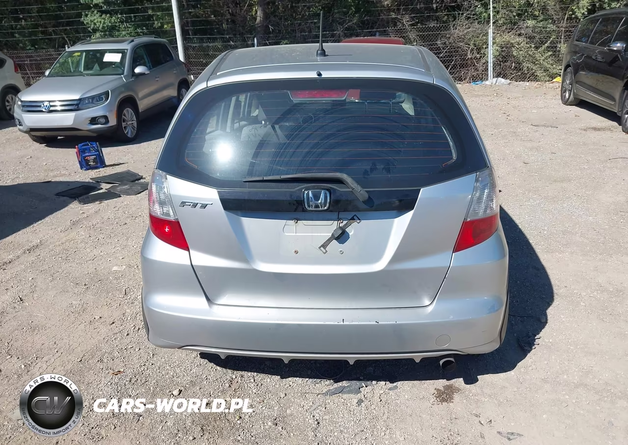 2013 Honda Fit VIN:JHMGE8H34DC073923 - 17
