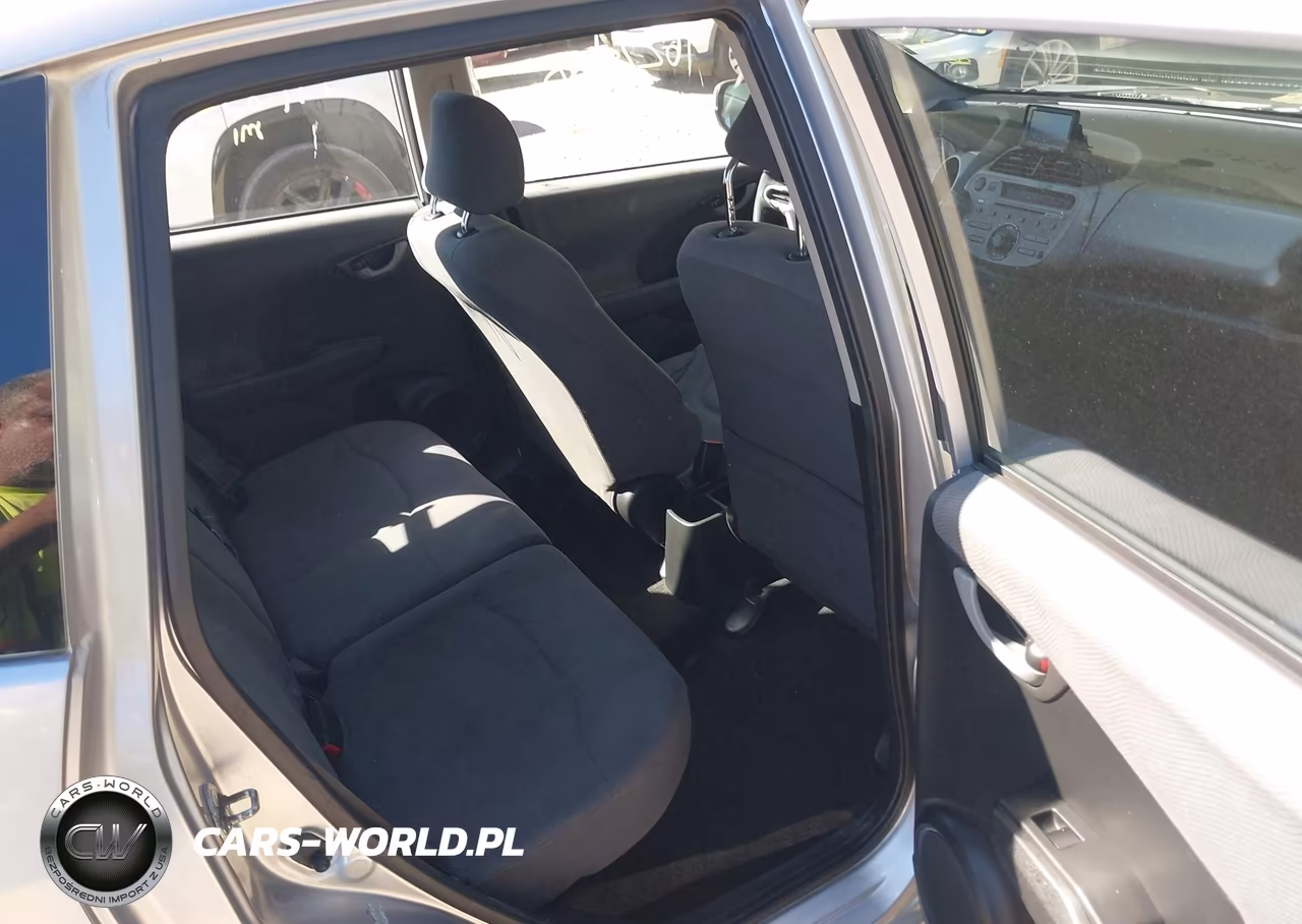 2013 Honda Fit VIN:JHMGE8H34DC073923 - 8