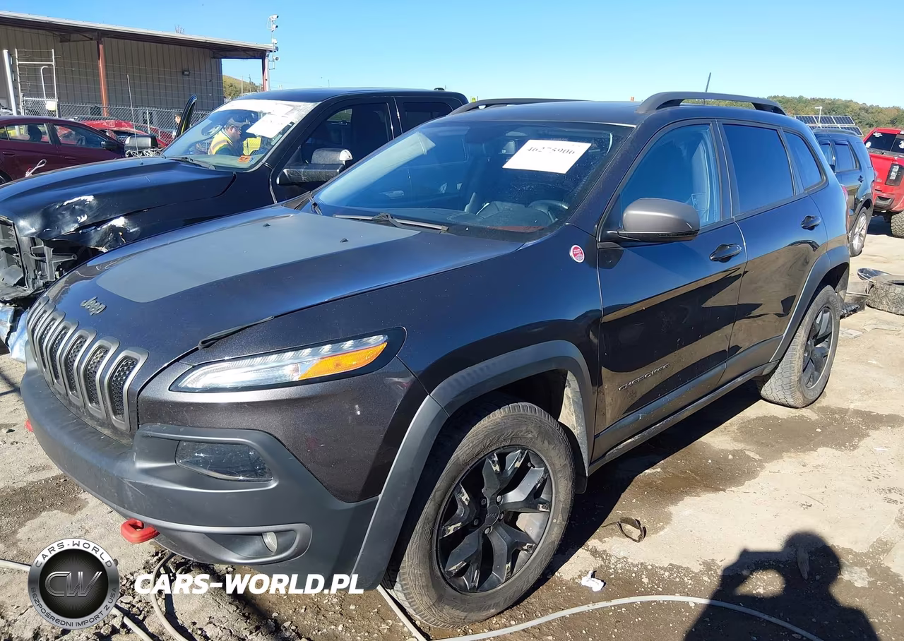 2018 Jeep Cherokee Trailhawk 4X4 VIN:1C4PJMBX8JD582436 - 2