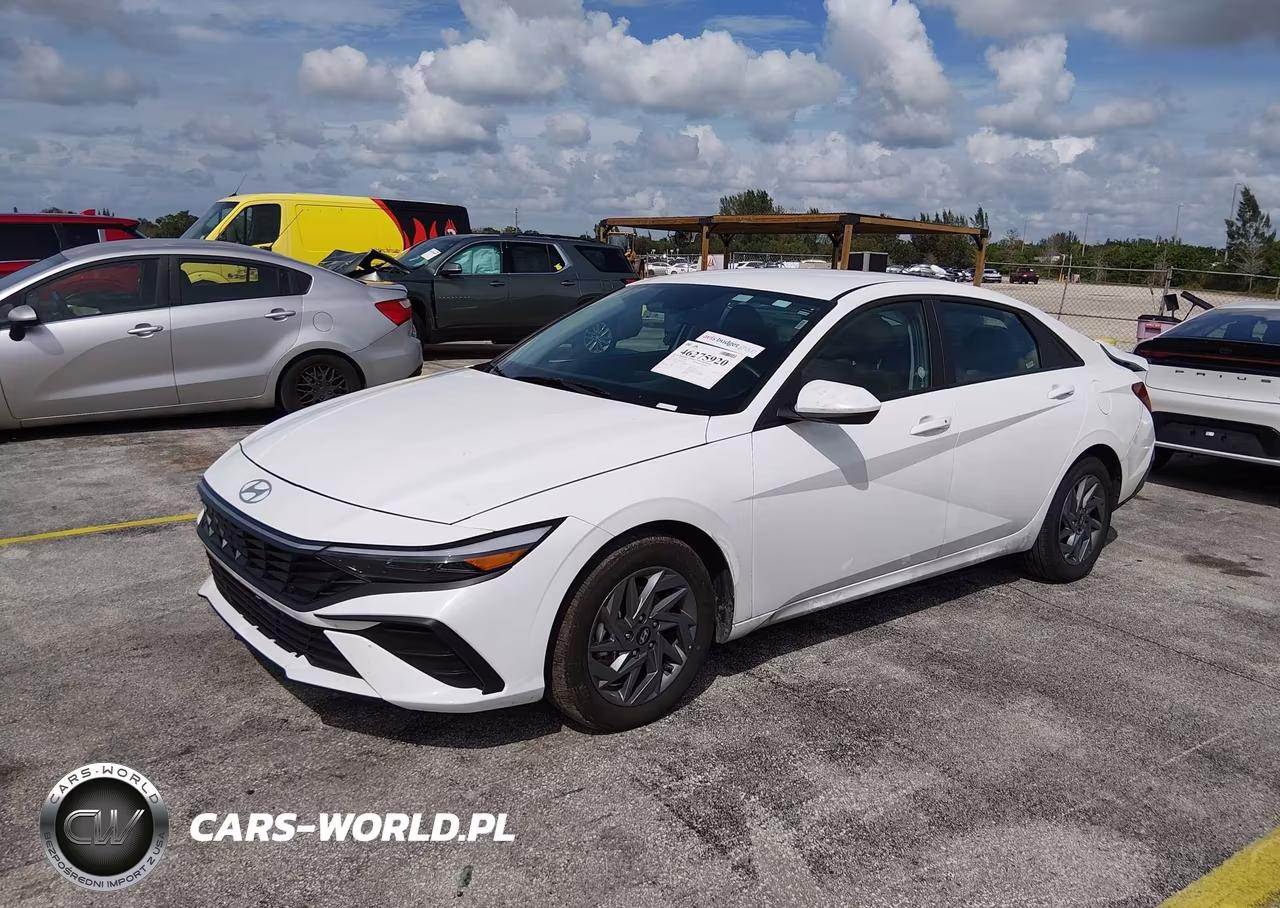 2026 Hyundai Elantra Hybrid Blue VIN:KMHLM4DJXTU196002 - 2
