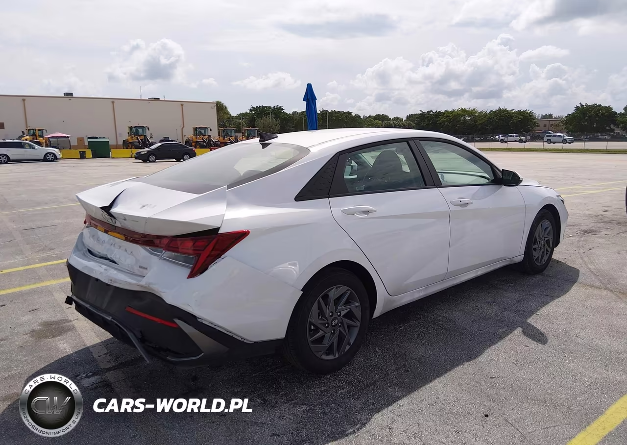 2026 Hyundai Elantra Hybrid Blue VIN:KMHLM4DJXTU196002 - 4
