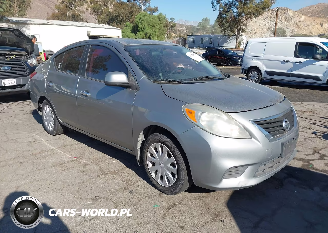 2013 Nissan Versa 1.6 Sv