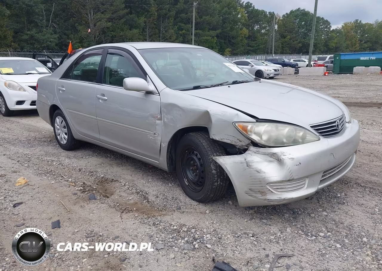 2005 Toyota Camry Le – zdjęcie 1 z 13