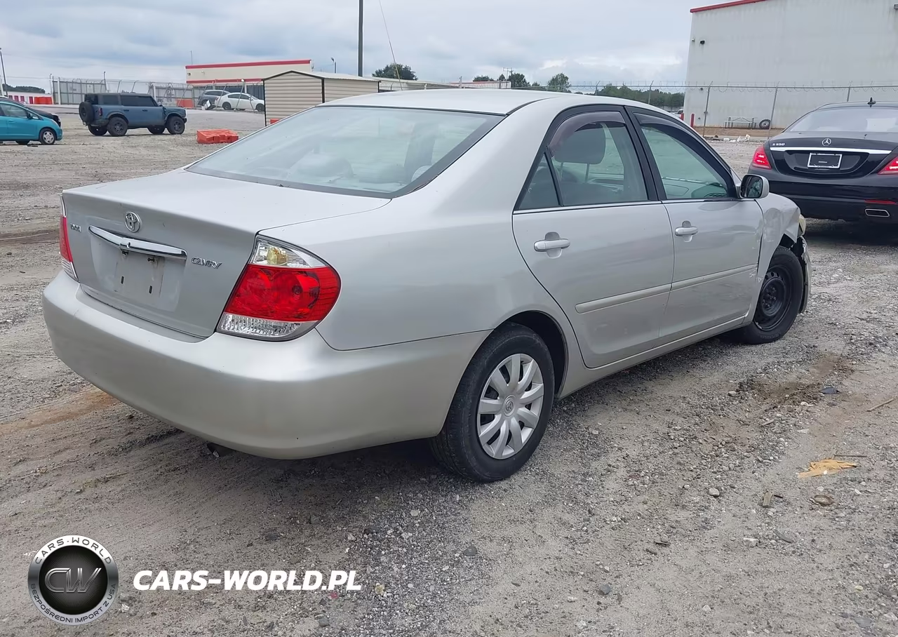 2005 Toyota Camry Le VIN:4T1BE30K25U522282 - 4
