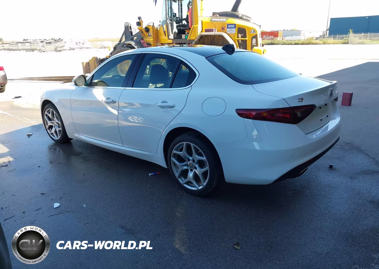 2021 Alfa Romeo Giulia Ti Awd VIN:ZARFANBN8M7648573 - 3
