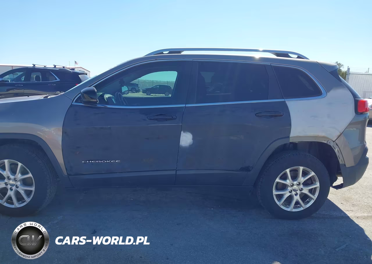 2016 Jeep Cherokee Latitude VIN:1C4PJMCB0GW241421 - 14