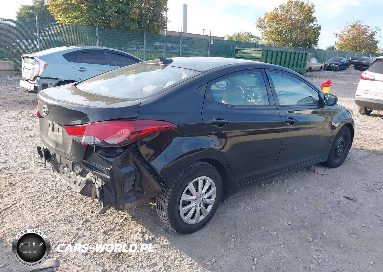 2016 Hyundai Elantra Se VIN:5NPDH4AE6GH737924 - 4