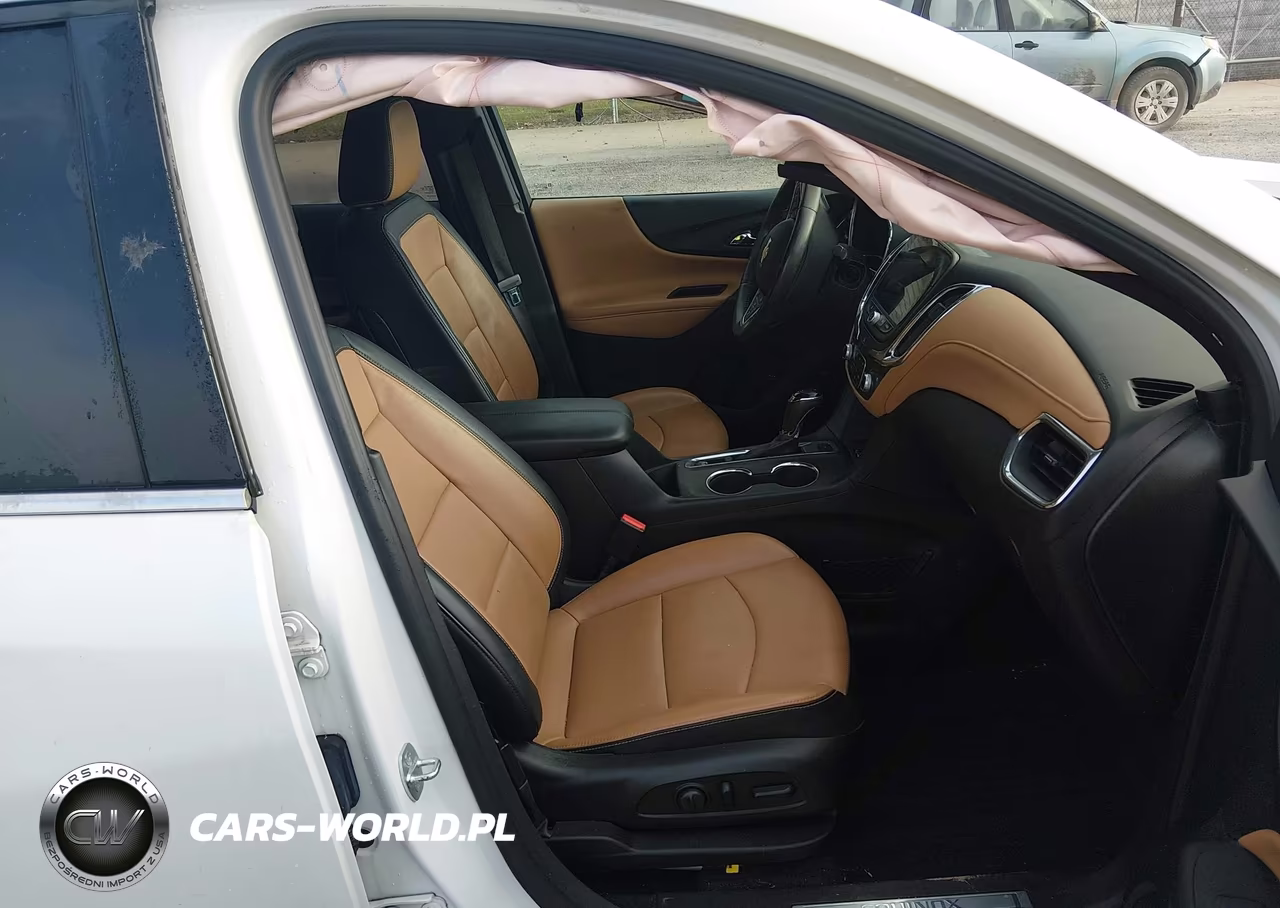 2018 Chevrolet Equinox Premier VIN:2GNAXVEV1J6118267 - 5