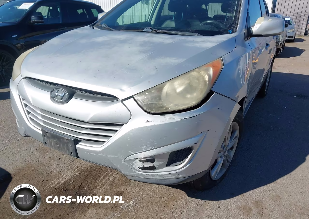 2010 Hyundai Tucson Gls VIN:KM8JU3AC2AU086968 - 13