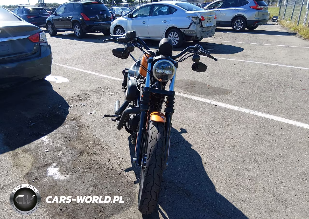 2014 Harley-Davidson Xl883 Iron 883 VIN:1HD4LE212EC425056 - 5