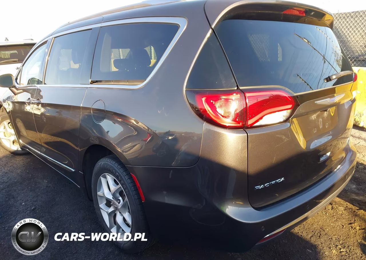 2020 Chrysler Pacifica Limited VIN:2C4RC1GG3LR176736 - 3