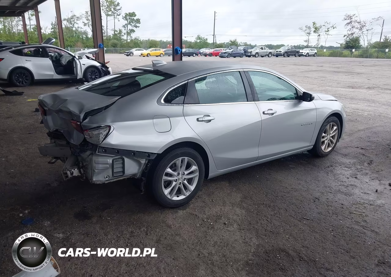 2017 Chevrolet Malibu 1Lt VIN:1G1ZE5ST2HF202045 - 4