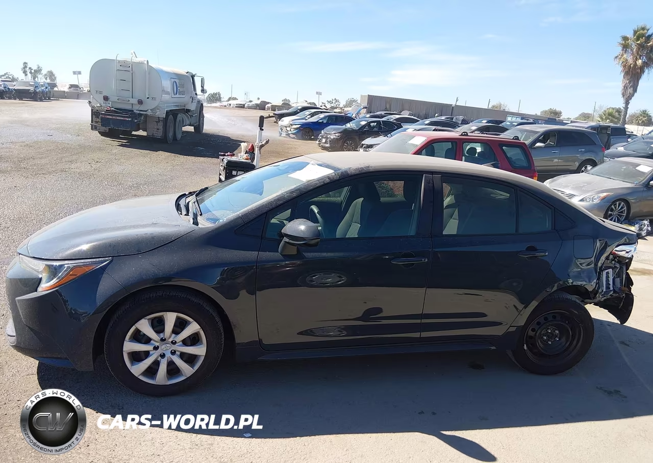 2026 Toyota Corolla Le VIN:JTDB4MEE1T3049719 - 14