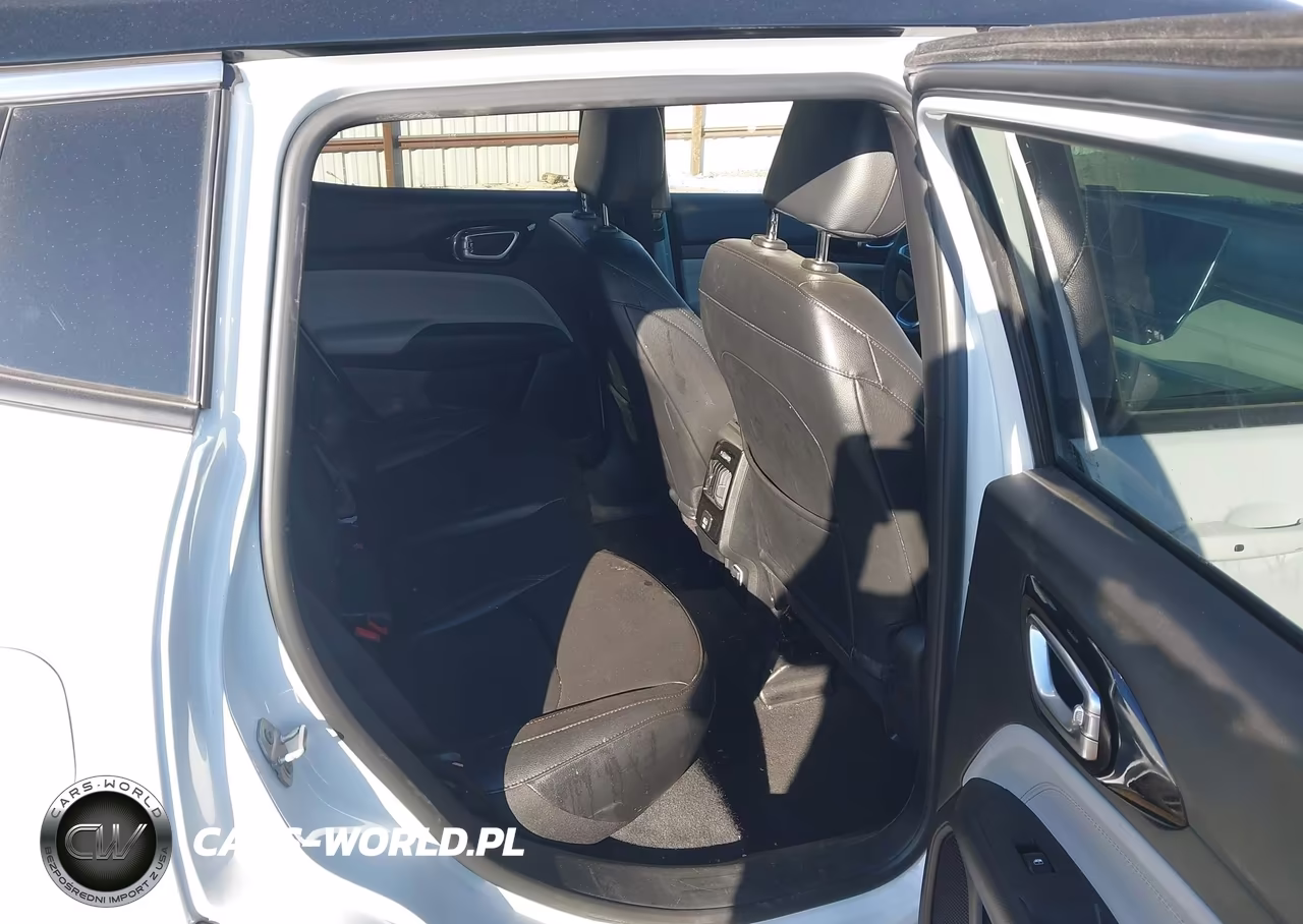 2024 Jeep Compass Limited 4X4 VIN:3C4NJDCNXRT117070 - 8