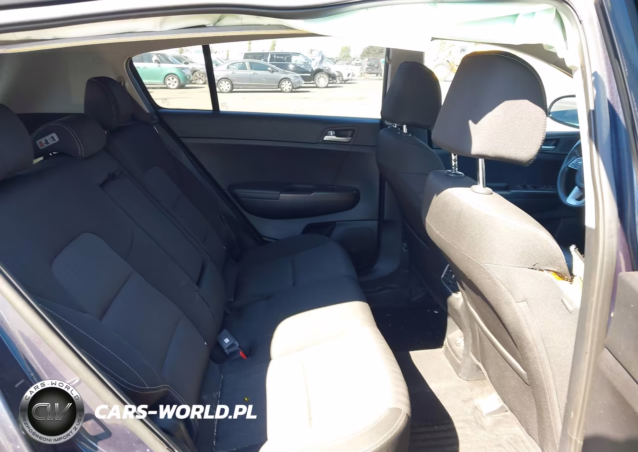 2020 Kia Sportage Lx VIN:KNDPM3AC9L7700981 - 8