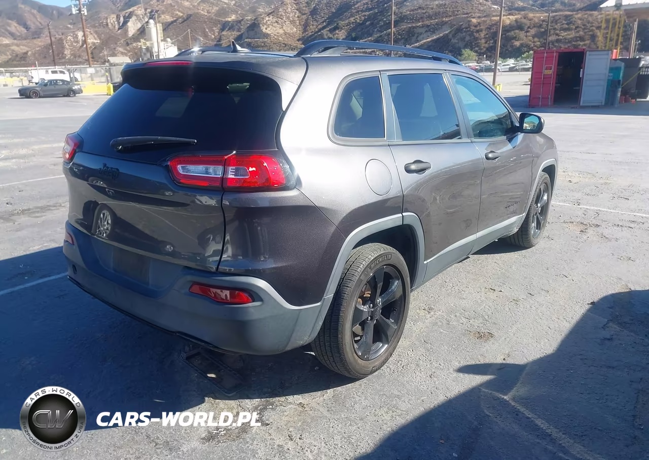 2016 Jeep Cherokee Altitude VIN:1C4PJLAB2GW371228 - 4