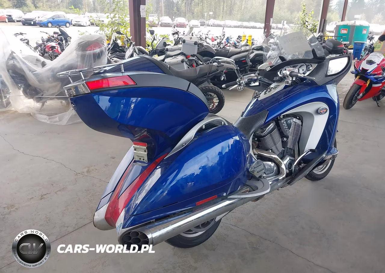 2008 Victory Motorcycles Vision Deluxe VIN:5VPSD36D483004878 - 4