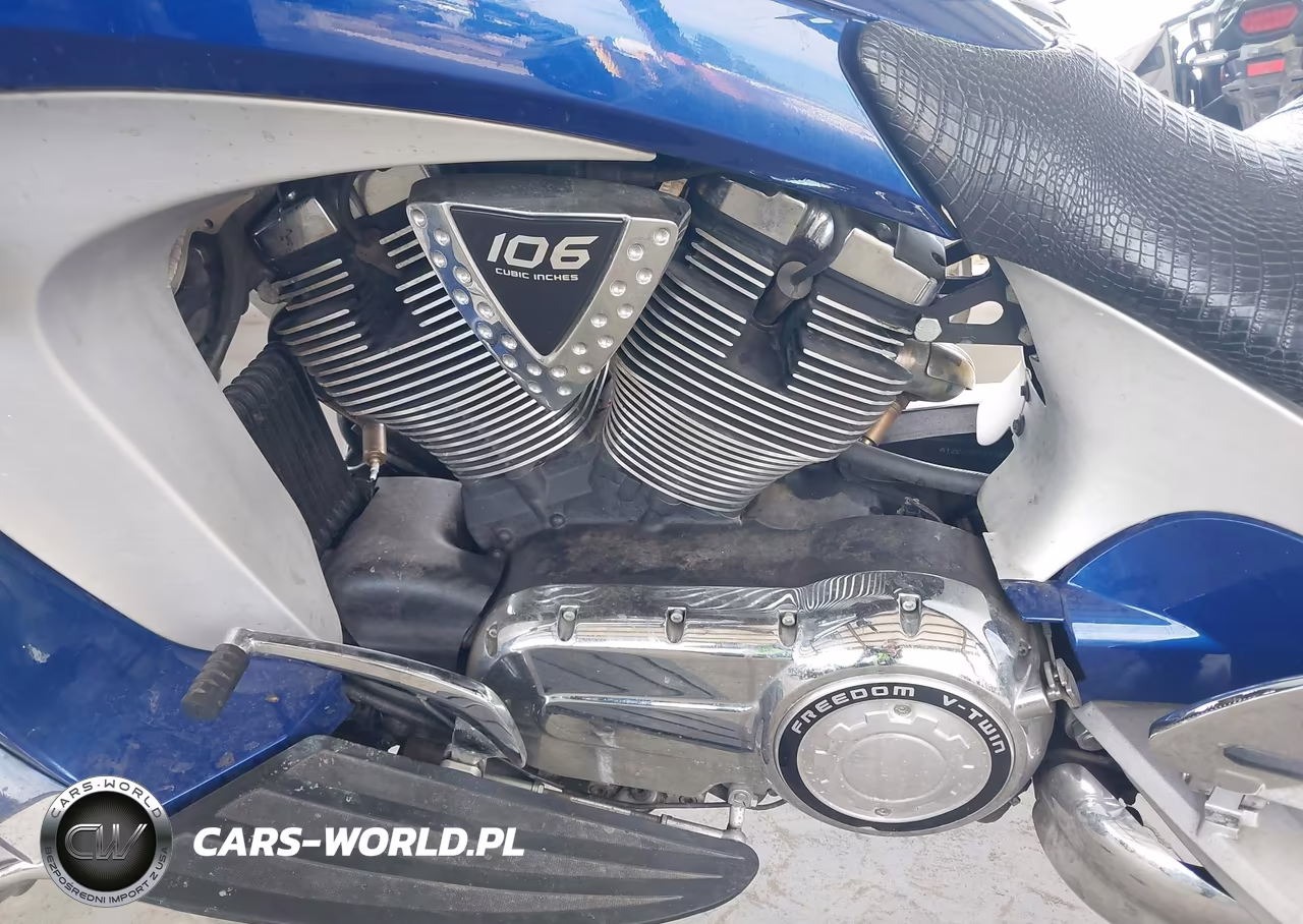 2008 Victory Motorcycles Vision Deluxe VIN:5VPSD36D483004878 - 9